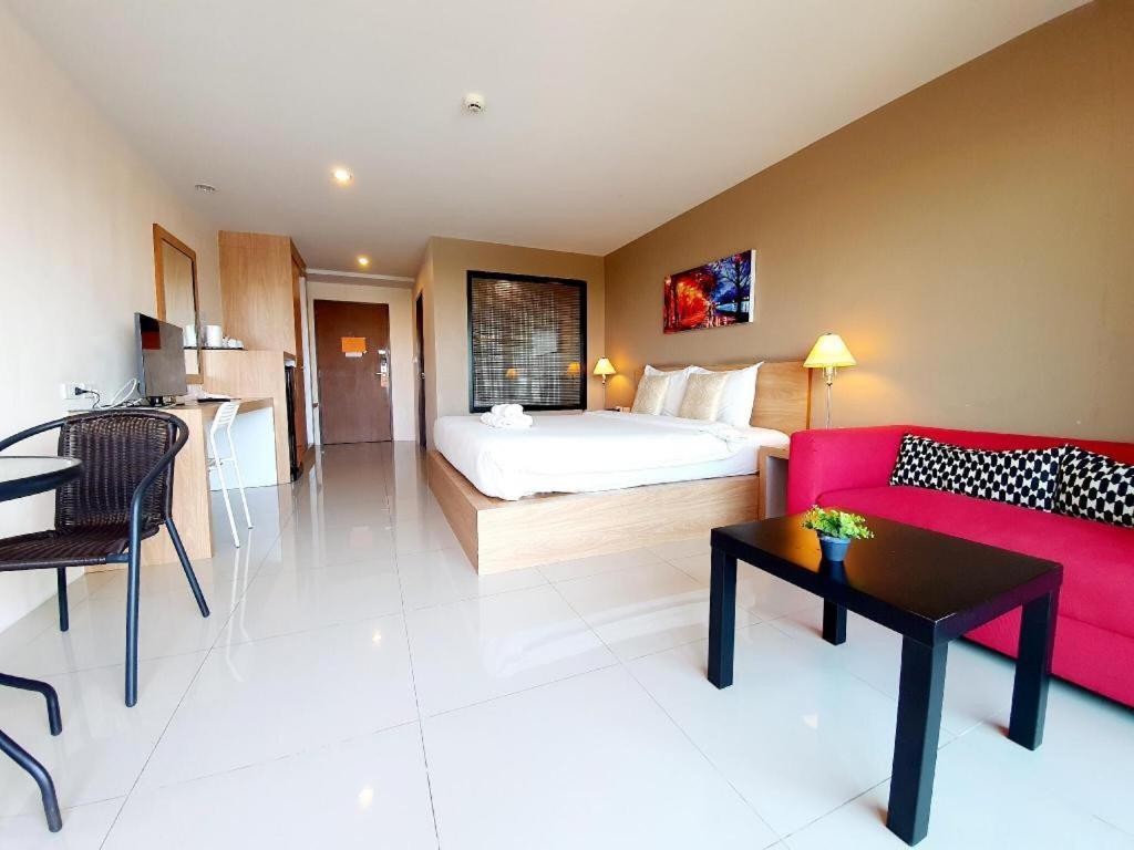 T5 Suites Pattaya Exterior foto