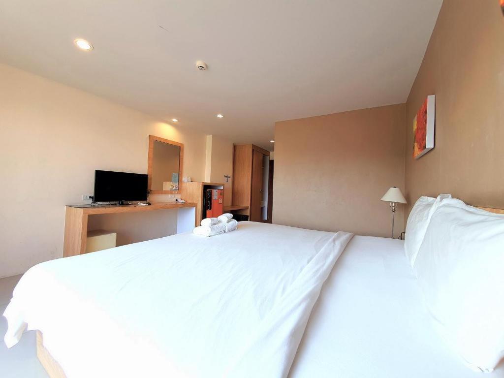 T5 Suites Pattaya Exterior foto