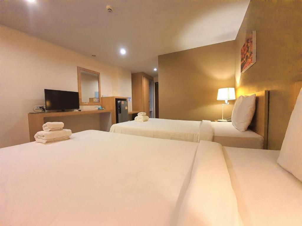 T5 Suites Pattaya Exterior foto