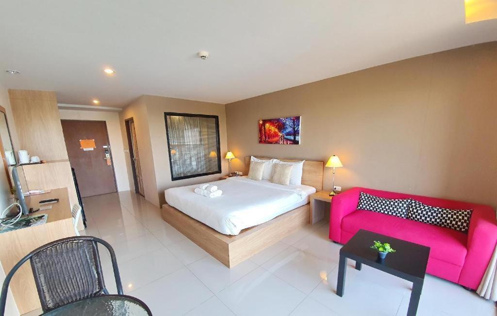 T5 Suites Pattaya Exterior foto